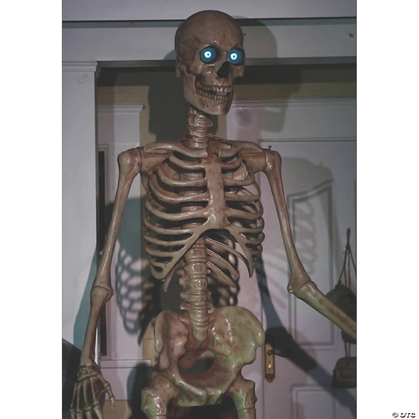 8 Ft Towering Skeleton w Projection Eyes Animated Halloween Haunt Prop Outdoor
