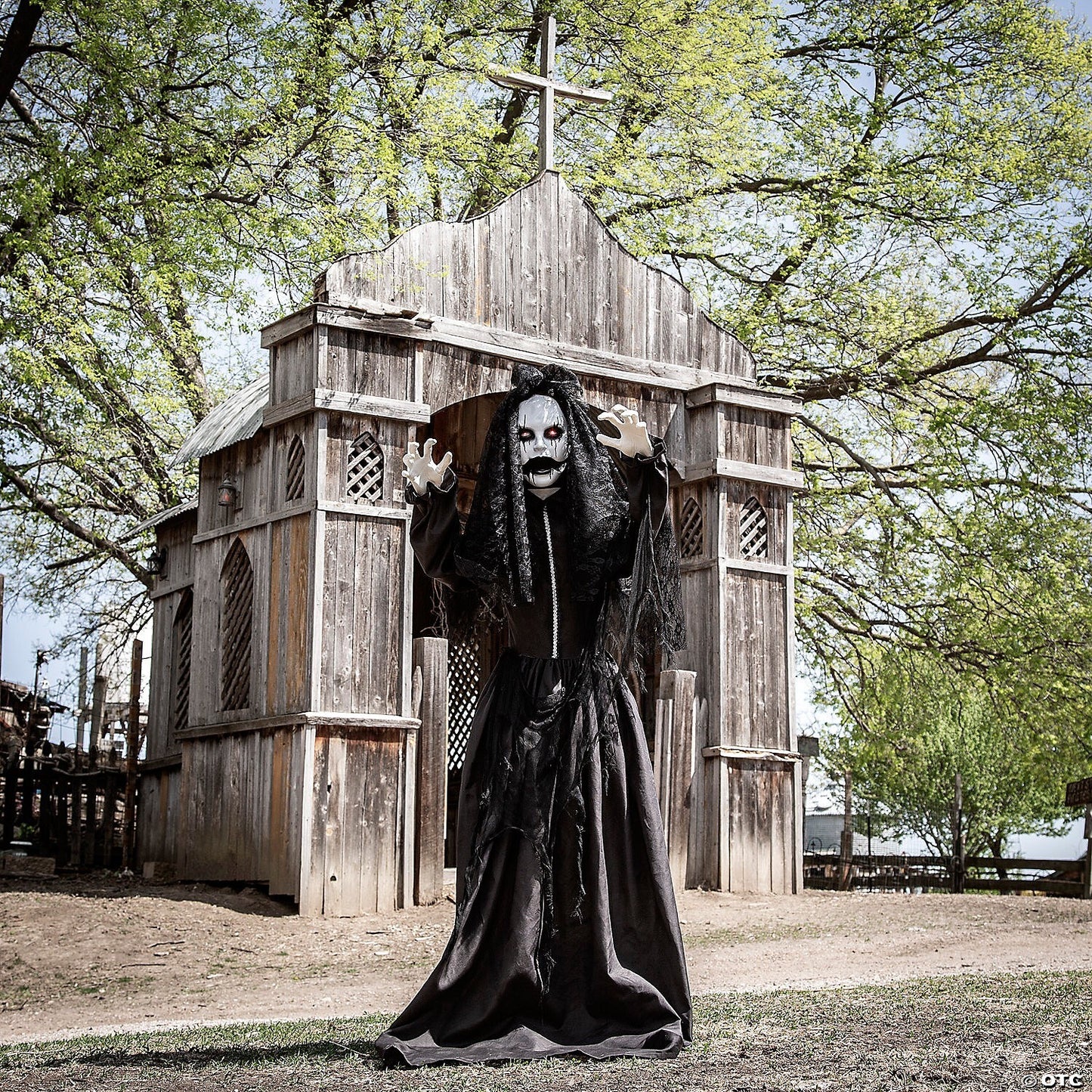 See Video LifeSize Jaw Drop Black Bride Animated Halloween Haunt Yard Prop Decor