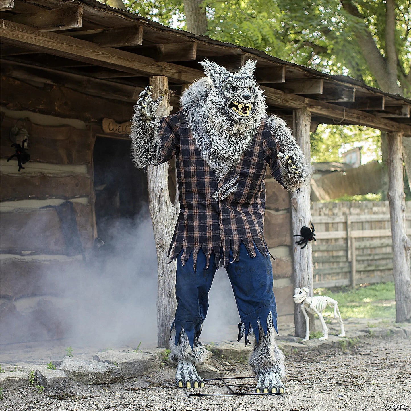 Giant 7.5 Ft Hulking Werewolf Animatronic Halloween Haunt Yard Prop Digital Eyes