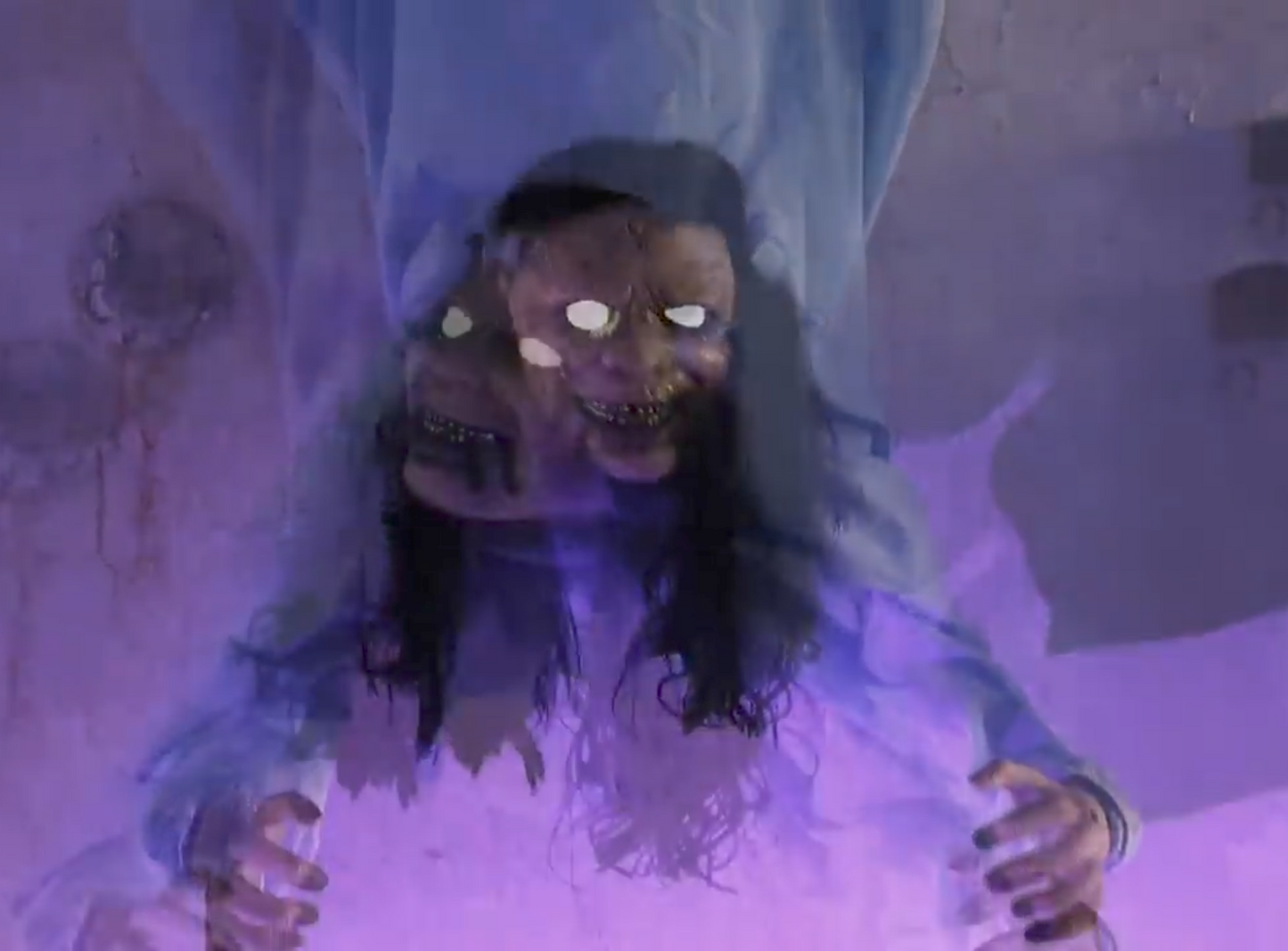 Exorcist Possessed Girl Evil Animatronic Halloween Animated Haunt House Prop
