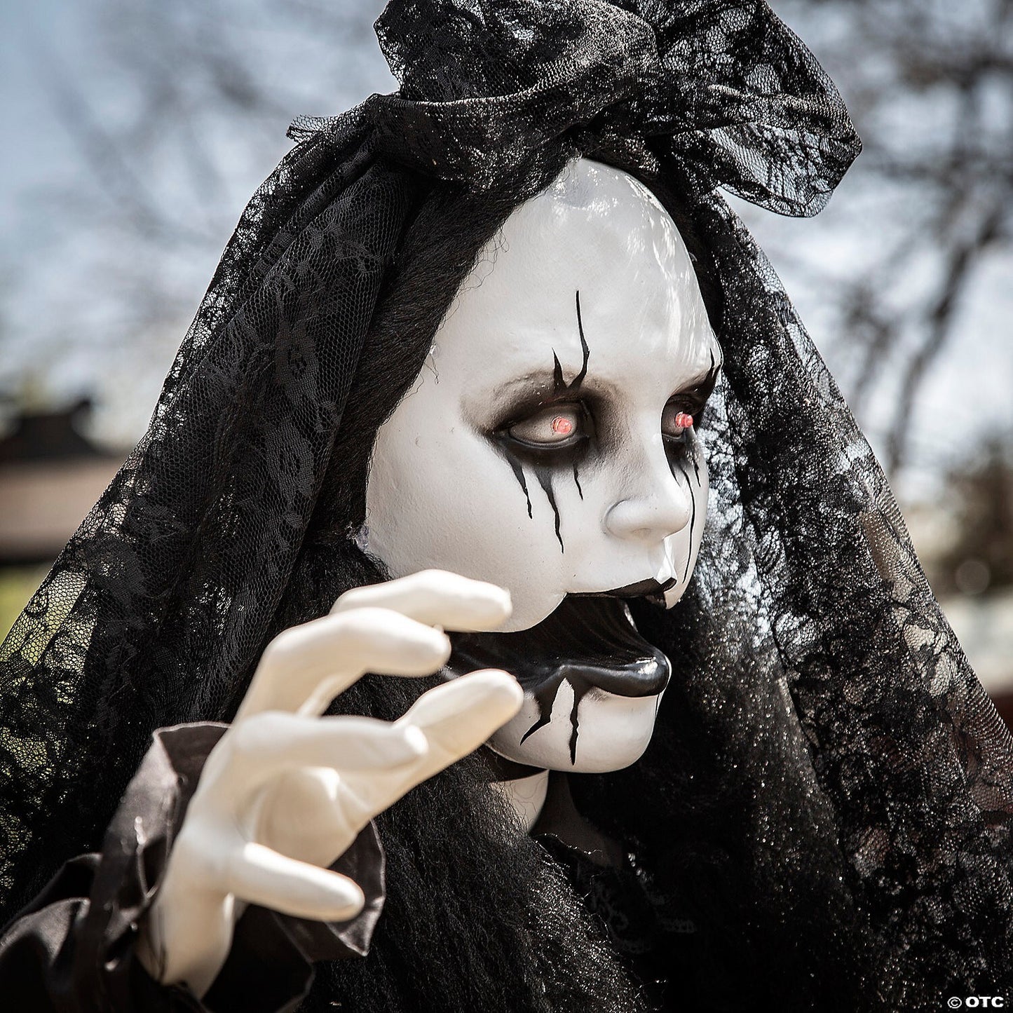 See Video LifeSize Jaw Drop Black Bride Animated Halloween Haunt Yard Prop Decor