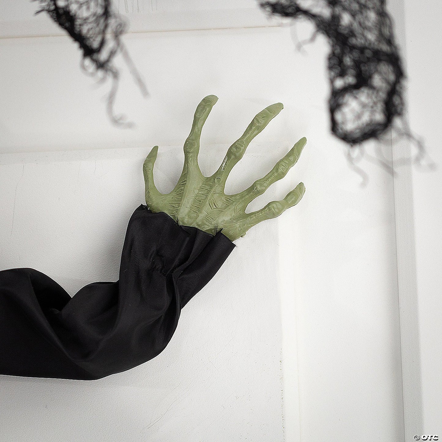See Video! Kicking Witch Animated Halloween Decoration Outdoor Haunted Prop Door