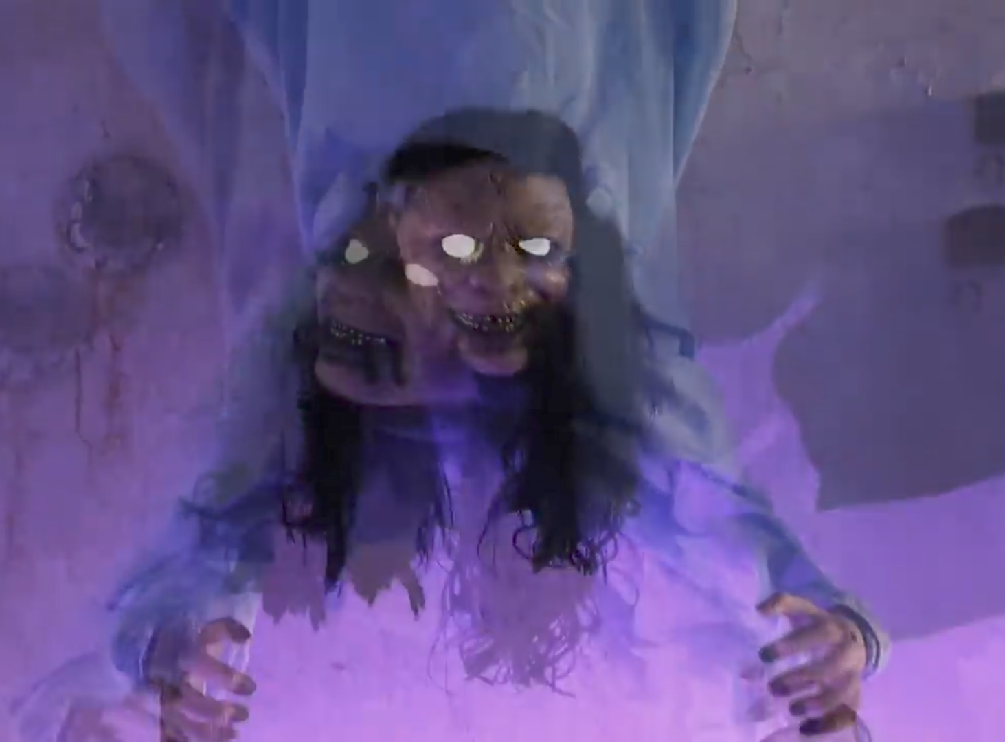 Exorcist Possessed Girl Evil Animatronic Halloween Animated Haunt House Prop