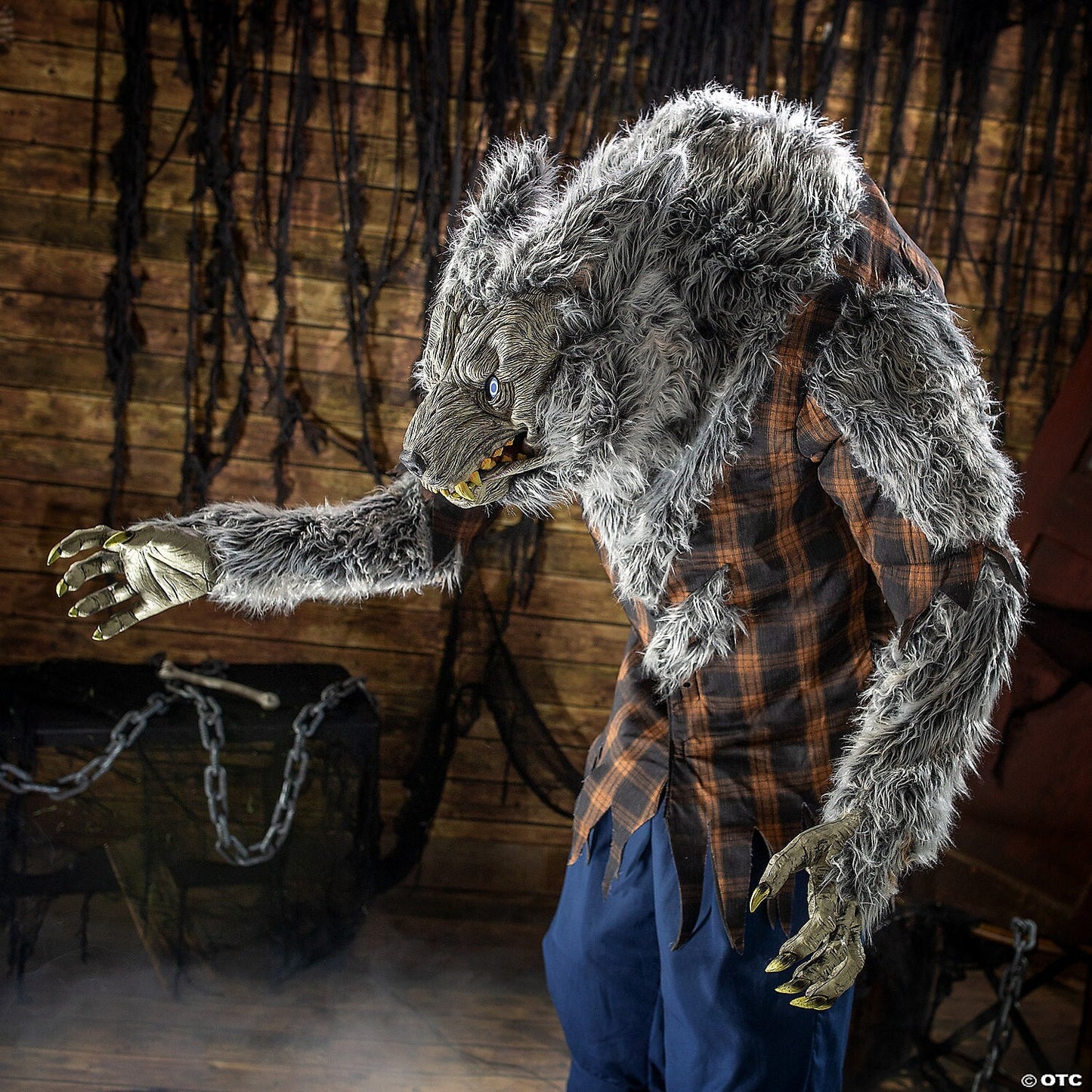 Giant 7.5 Ft Hulking Werewolf Animatronic Halloween Haunt Yard Prop Digital Eyes