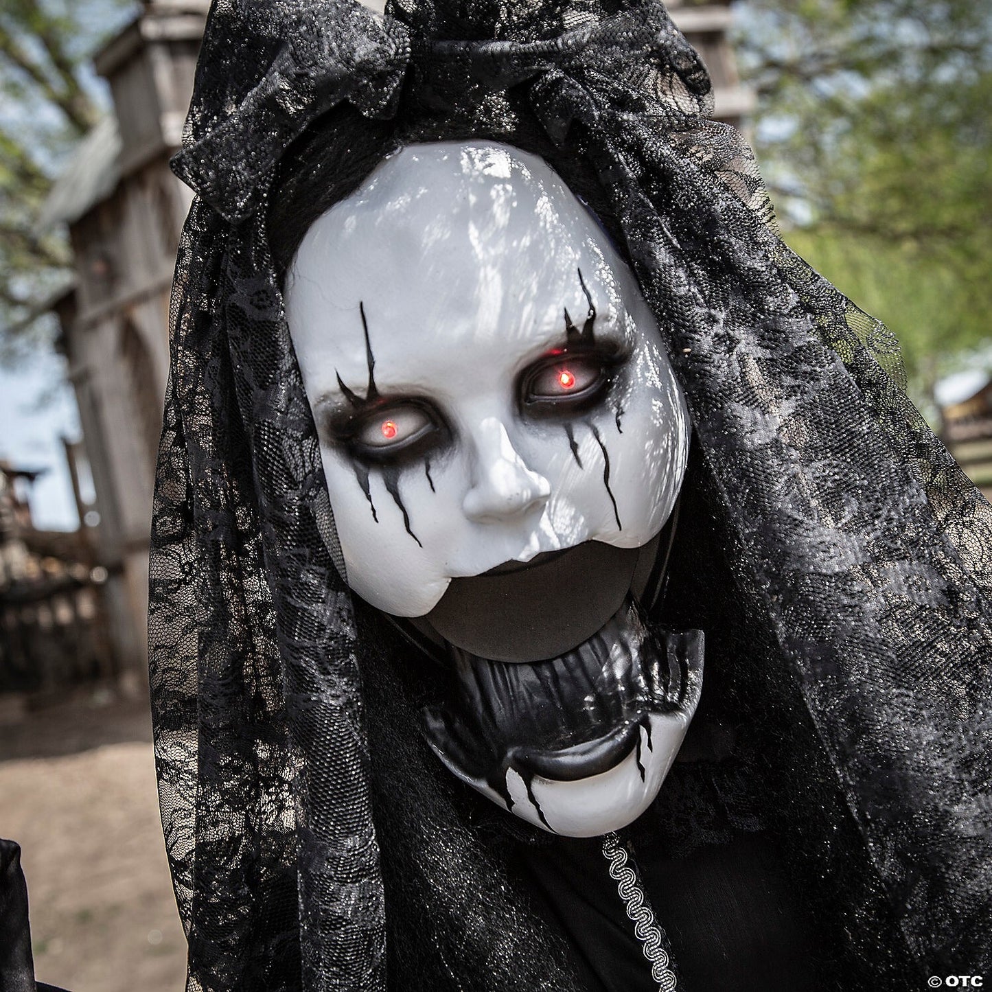 See Video LifeSize Jaw Drop Black Bride Animated Halloween Haunt Yard Prop Decor