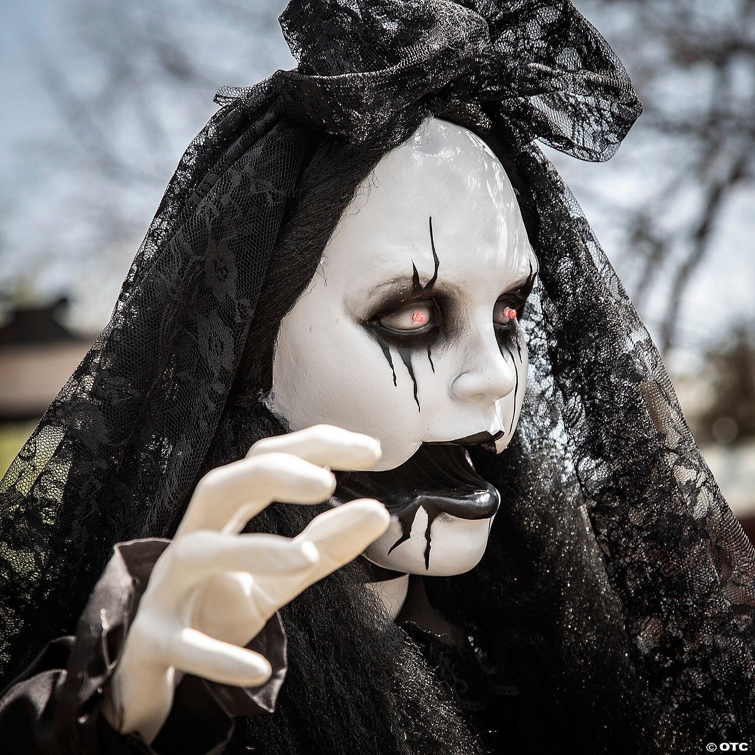 See Video LifeSize Jaw Drop Black Bride Animated Halloween Haunt Yard Prop Decor