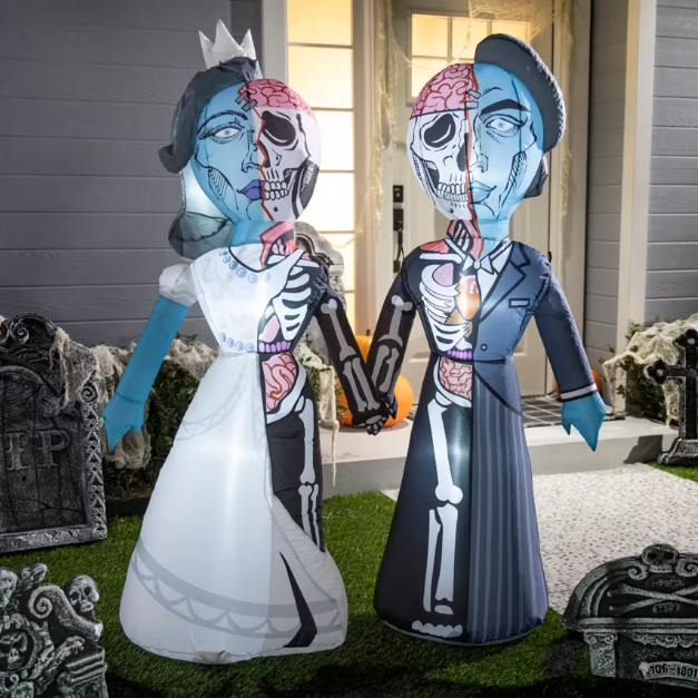 5 Ft Zombie Couple Halloween Inflatable