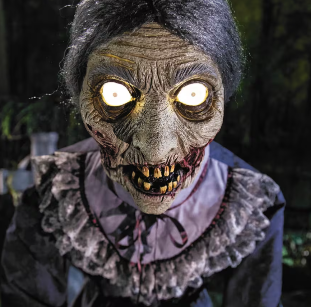 5.6 Ft Zombie Couple Animated Prop