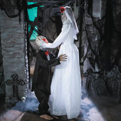 5 Ft 10 in Animated Bride Groom Skeleton halloween prop