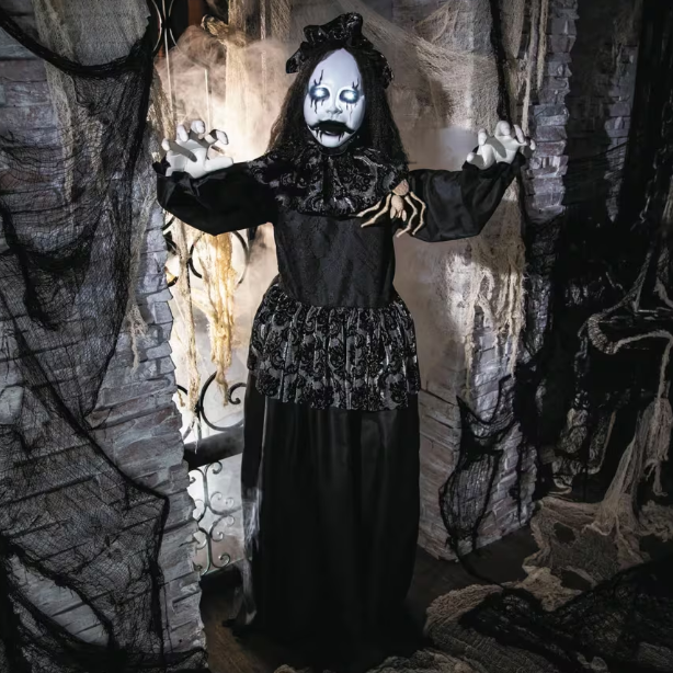 5.2 Ft Gothic Bride &amp; Spider - Animated Halloween prop